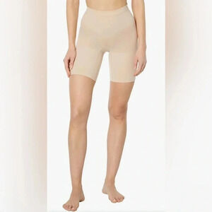 NIP SPANX Power Panties Shorts Size Small (B) Nude